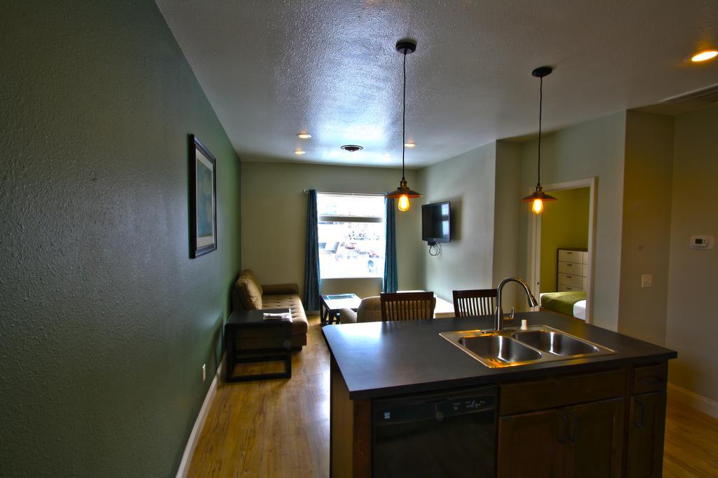 City Loft Apartments Billings Room photo