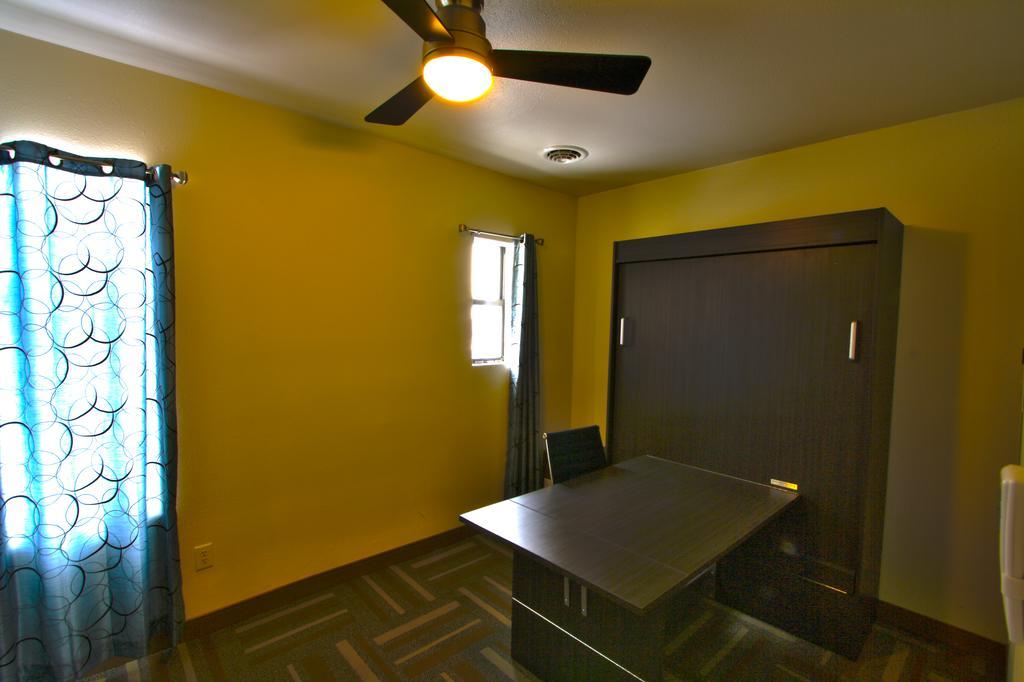 City Loft Apartments Billings Room photo
